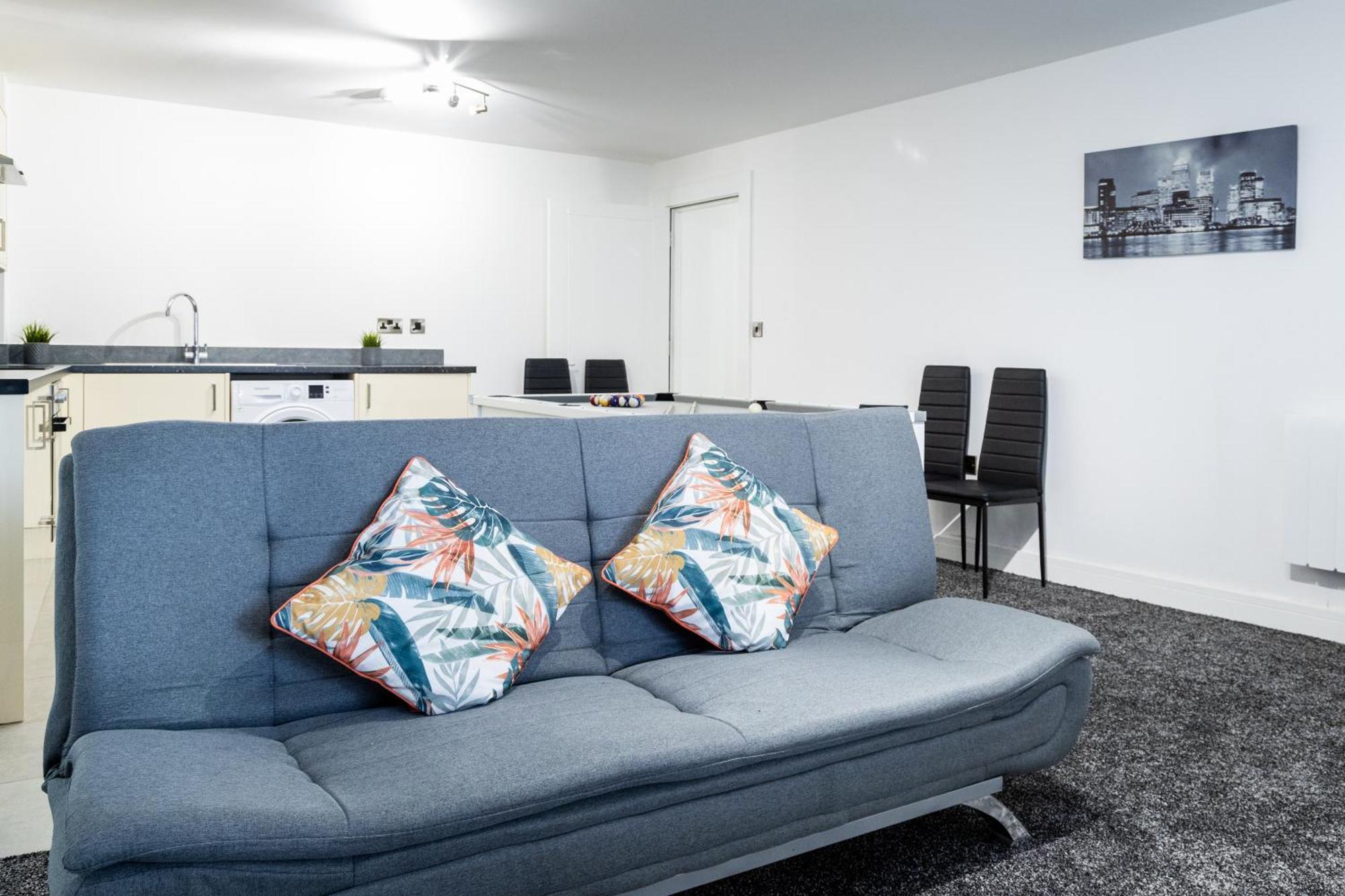 Spacious Ground Floor Apt Near Old Trafford Stadium Manchester Exterior photo